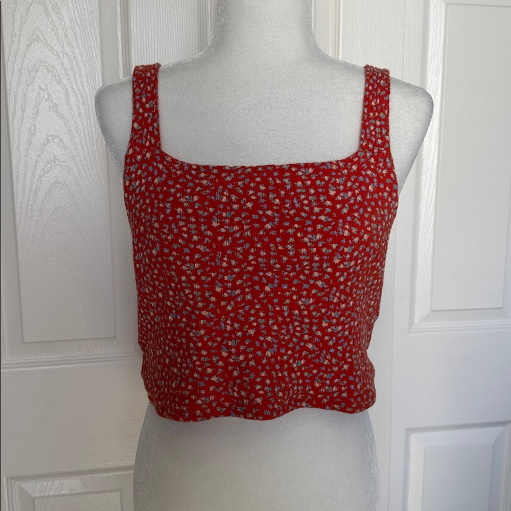American Eagle Floral Red Knit Tank Top - Size Medium